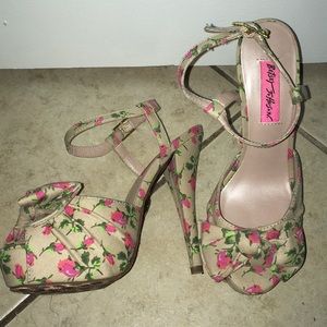 Betsey Johnson Haylie Floral Heels - Size 6.5